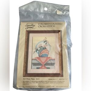 Something Special Art Deco Vase Counted Cross Stitch Kit - Pink & Blue